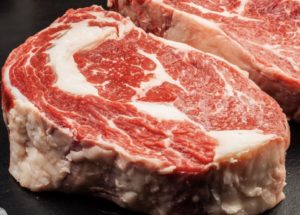 Detalle de carne de Angus uruguay donde se puede observar la infiltración de la carne