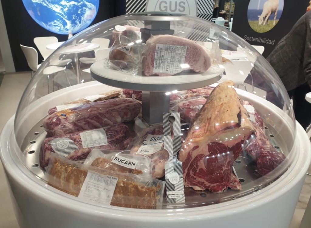 Bola del mundo con carnes selectas de SUCARN