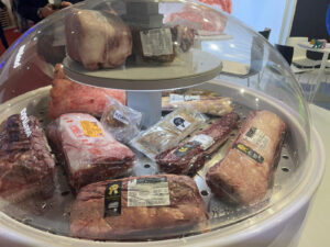 Bola del mundo con carnes selectas internacionales de SUCARN